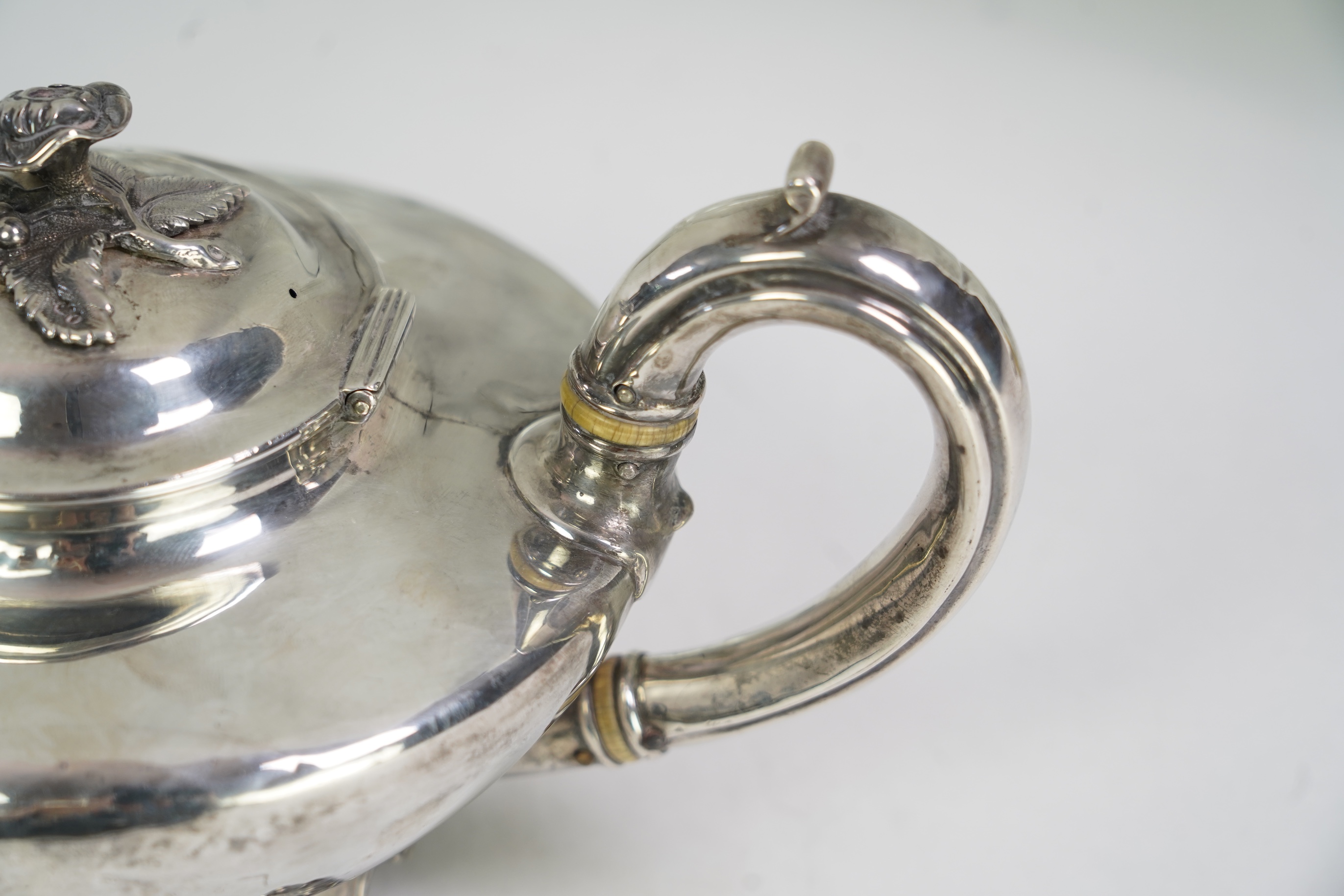 A William IV silver melon shaped teapot, by Pearce & Burrows